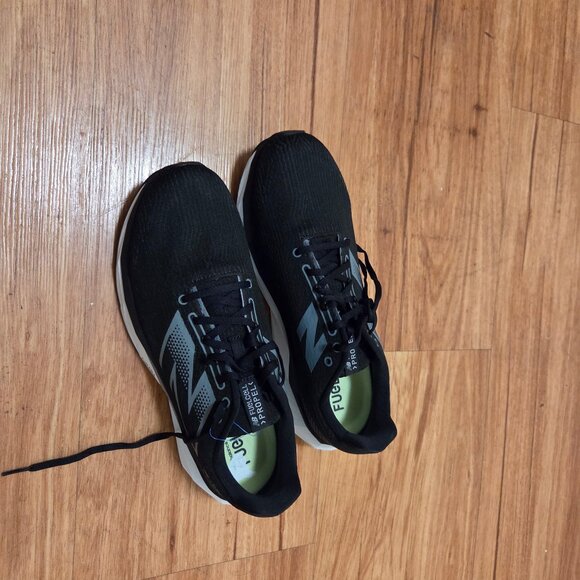 New Balance Fuel Cell Propel V5 - Picture 5 of 5